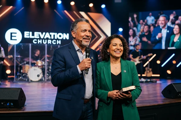 Apóstolo Arlindo e Pastora Sandra